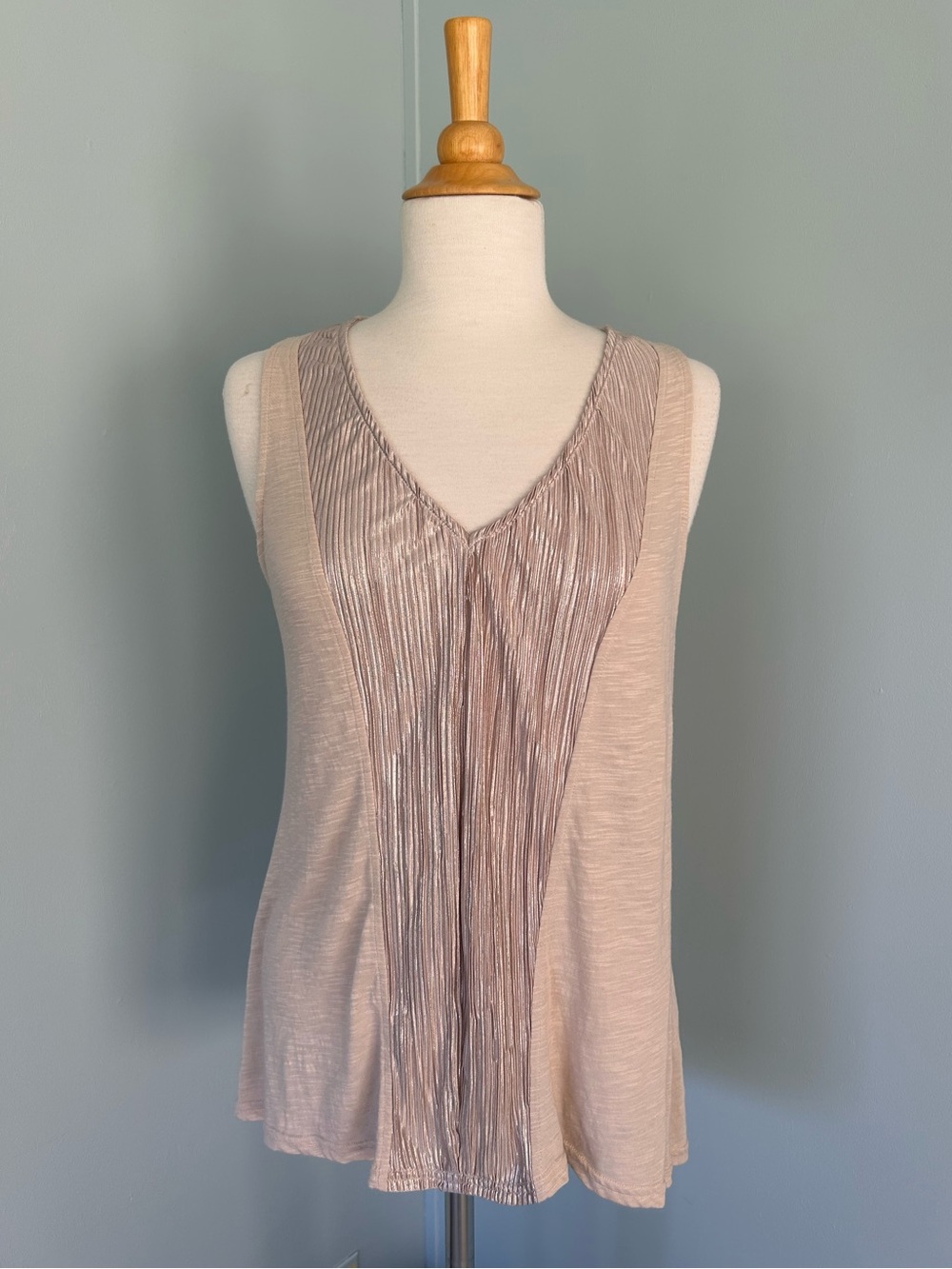 ANTHROPOLOGIE Porridge brand camisole -shimmery champagne color - size Medium